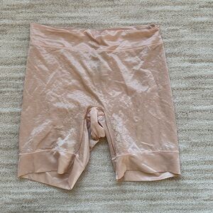 BODYSLIMMERS Nancy Ganz Bike Shaper ShortMedium Control Shaping Nude Size Medium